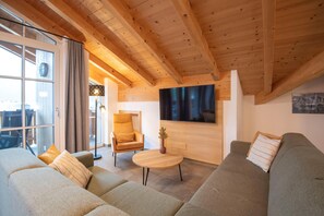 Apartment | Living room - Luxury Penthouse in Brixen im Thale With Parking (Brixen im Thale)