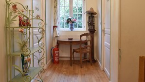 5 chambres, ameublement personnalisé, draps fournis