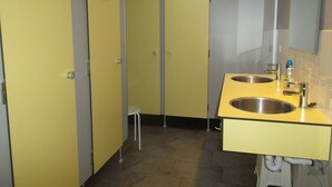 Unclassified image, 5 of 18, button - Well-kept Bungalow With a Dishwasher in the Betuwe (Kesteren)