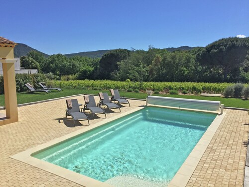 Contemporary Villa With Pool