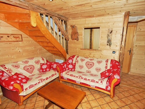 Cosy Chalet in Champagny-en-vanoise Near Paradiski Ski Area