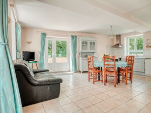 House | Dining - Farmhouse in Boncourt for 7 Person (Boncourt)
