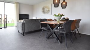 Unclassified image, 4 of 21, button - Chic Holiday Home in Callantsoog With Private Terrace (Callantsoog)