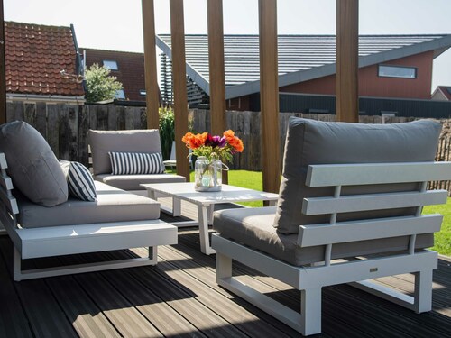 Chic Holiday Home in Callantsoog With Private Terrace