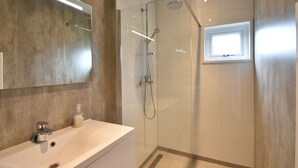 Unclassified image, 5 of 21, button - Chic Holiday Home in Callantsoog With Private Terrace (Callantsoog)