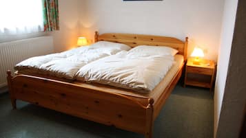 Apartment | 1 bedroom, individually furnished, bed sheets