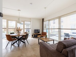 House | Dining