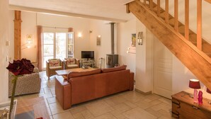 Reception - Luxurious Villa in Rouzede With Private Swimming Pool (Rouzede)