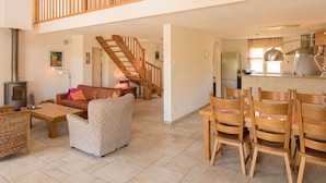 Dining - Luxurious Villa in Rouzede With Private Swimming Pool (Rouzede)