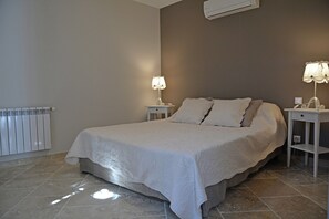 Villa - Farmhouse in Carpentras With Pool (Carpentras)