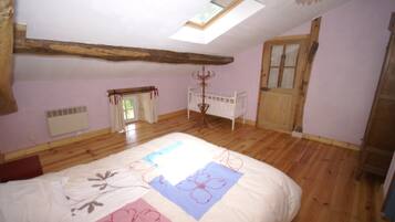 House | 3 bedrooms, bed sheets