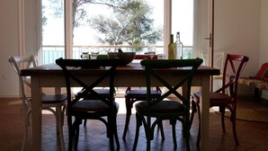 Dining - Sea-view Holiday Home in Rayol-canadel-sur-mer With Garden (Rayol-Canadel-sur-Mer)