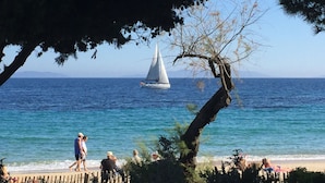 Exterior - Sea-view Holiday Home in Rayol-canadel-sur-mer With Garden (Rayol-Canadel-sur-Mer)