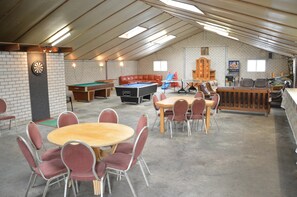 Game room - Holiday Home in Elsendorp With Garden (Elsendorp)