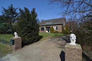 House | Exterior - Holiday Home in Elsendorp With Garden (Elsendorp)