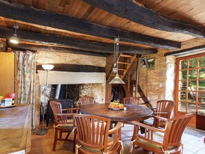 Dining - Secluded Holiday Home in Saint-cirq-madelon With Terrace (Nabirat)