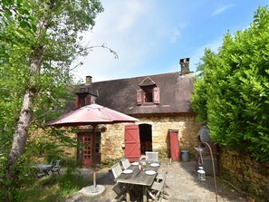 Exterior - Secluded Holiday Home in Saint-cirq-madelon With Terrace (Nabirat)