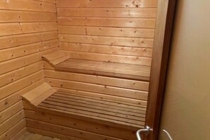 House | Sauna - Chalet in Goldegg Near Ski Slopes (Goldegg)