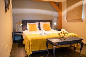 2 bedrooms, individually furnished, iron/ironing board, bed sheets - Modern Cottage Surrounded by Nature (Alphen)