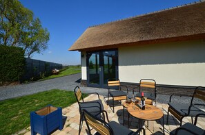 Balcony - Modern Cottage Surrounded by Nature (Alphen)