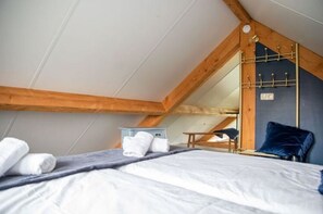 Casa | 2 quartos, individualmente mobiliados, ferros/tábuas de passar roupa