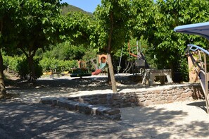 House | Children's area - Holiday Home in Les Vans (Les Vans)