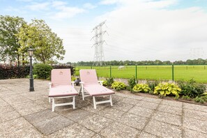 บ้านพัก | สวน