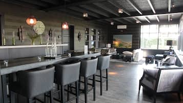 House | Dining