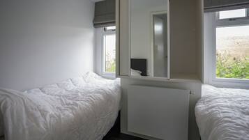 3 bedrooms, individually furnished