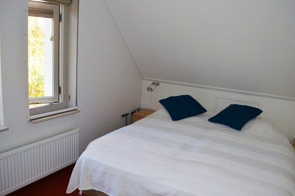 House | 2 bedrooms, individually furnished - Holiday Home in Heeten Near Forest Trails (Heeten)