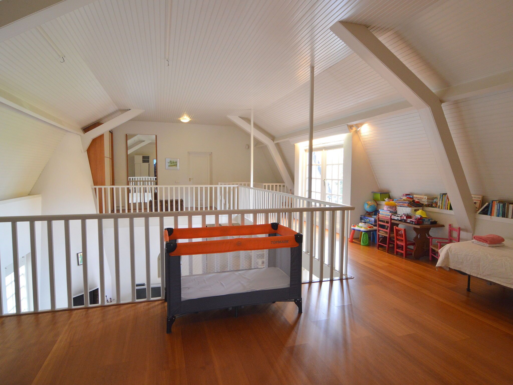 4 bedrooms, individually furnished, cots/infant beds, bed sheets