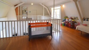 4 bedrooms, cribs (surcharge), individually furnished, bed sheets