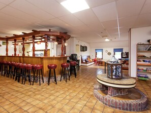 House | Games room - Farmhouse in Holwerd Near the Sea (Holwerd)