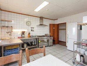 Casa | Cozinha privada | Cadeirão de bebê