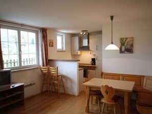 Apartment | Dining