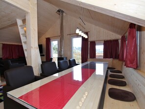 Dining - Cozy Chalet near Ski Area in Klippitztörl (Bad Sankt Leonhard im Lavanttal)