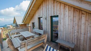 Chalet | Balcony
