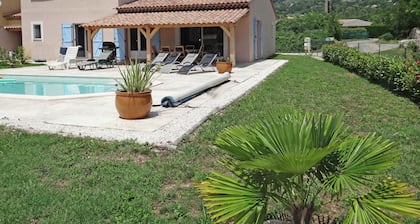 Alluring Holiday Home in Callian With Private Swimming Pool