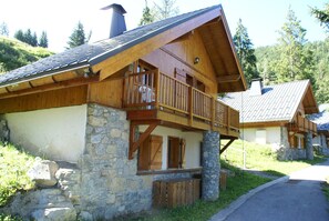 Exterior - Chalet in Huez Near Ski Slope (Vaujany)