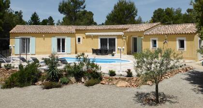 Detached Spacious Villa With Private Heated Pool, 15 km From the Gorges du Verdon