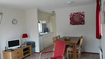 Chalet | Private kitchen | Microwave, high chair