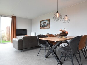 Dining - Cozy Holiday Home in Callantsoog With Private Terrace (Callantsoog)