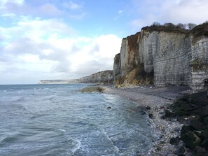 Exterior - Dreamy Holiday Home in Etretat With Garden (Etretat)