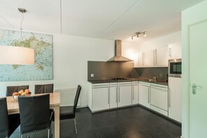 Talo | Yksityinen keittiö | Syöttötuoli