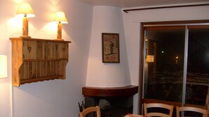 Dining - Great Chalet With a Dishwasher, in the High Vosges (Le Thillot)