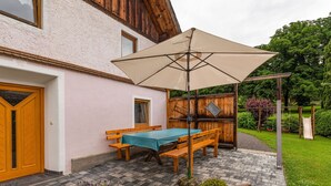 Balcony - Warm Holiday Home in Sankt Peter am Kammersberg With Terrace (Sankt Peter am Kammersberg)