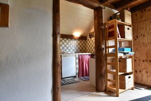 Private kitchen - Quiet Chalet With Garden (Saint-Quirin)