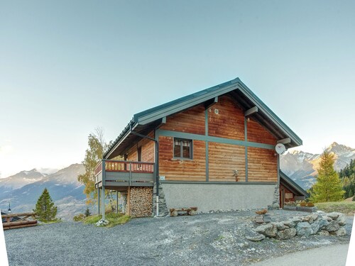 Cozy Holiday Home in Valfréjus Near Ski Lift