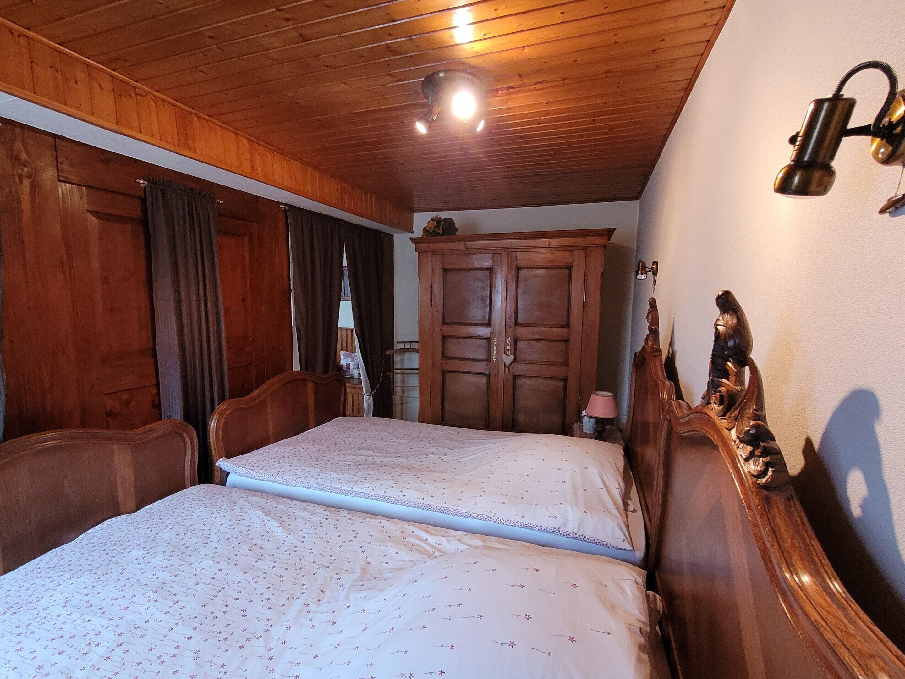 House | 2 bedrooms, bed sheets