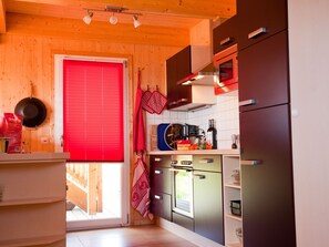 Chalet | Private kitchen | Microwave, oven, dishwasher - Spacious Chalet near Ski Area in Wolfsberg (Bad Sankt Leonhard im Lavanttal)